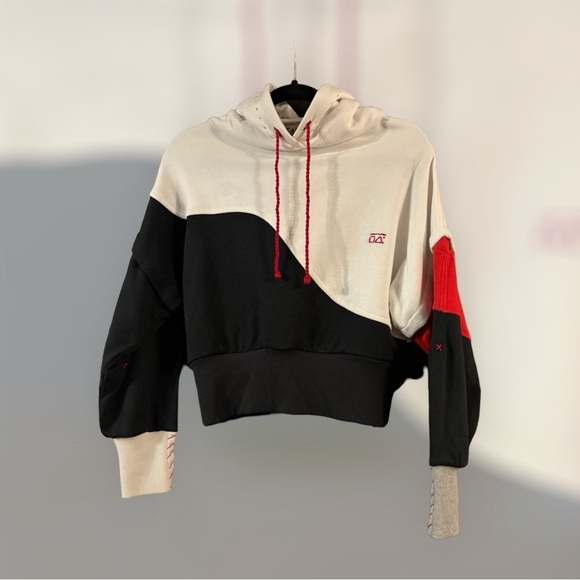 One432 Delano PR Handmade Streetwear Hoodie From Recycled Textiles. - Picture 4 of 9